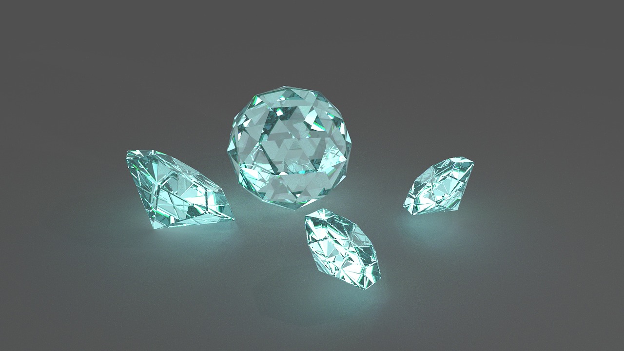 Natural VS Synthetic Diamonds