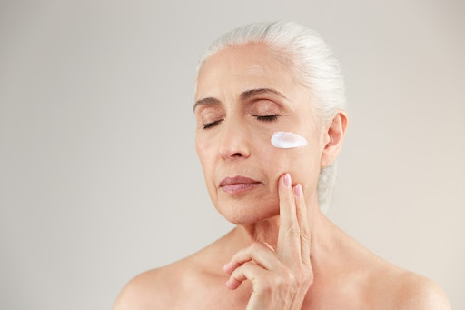 How Anti-Aging Night Creams Can Transform Your Skin Overnight?
